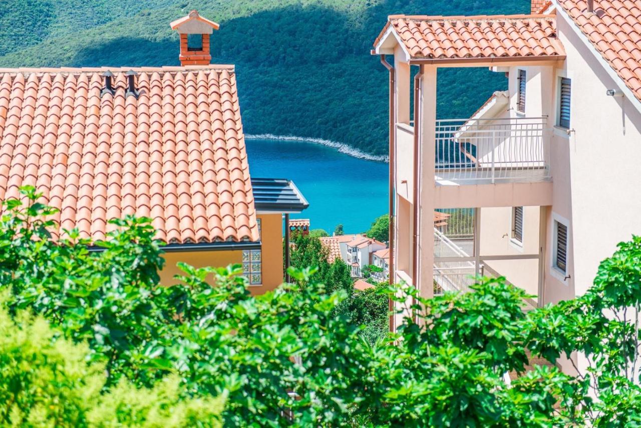 Apartments Pino Rabac Buitenkant foto