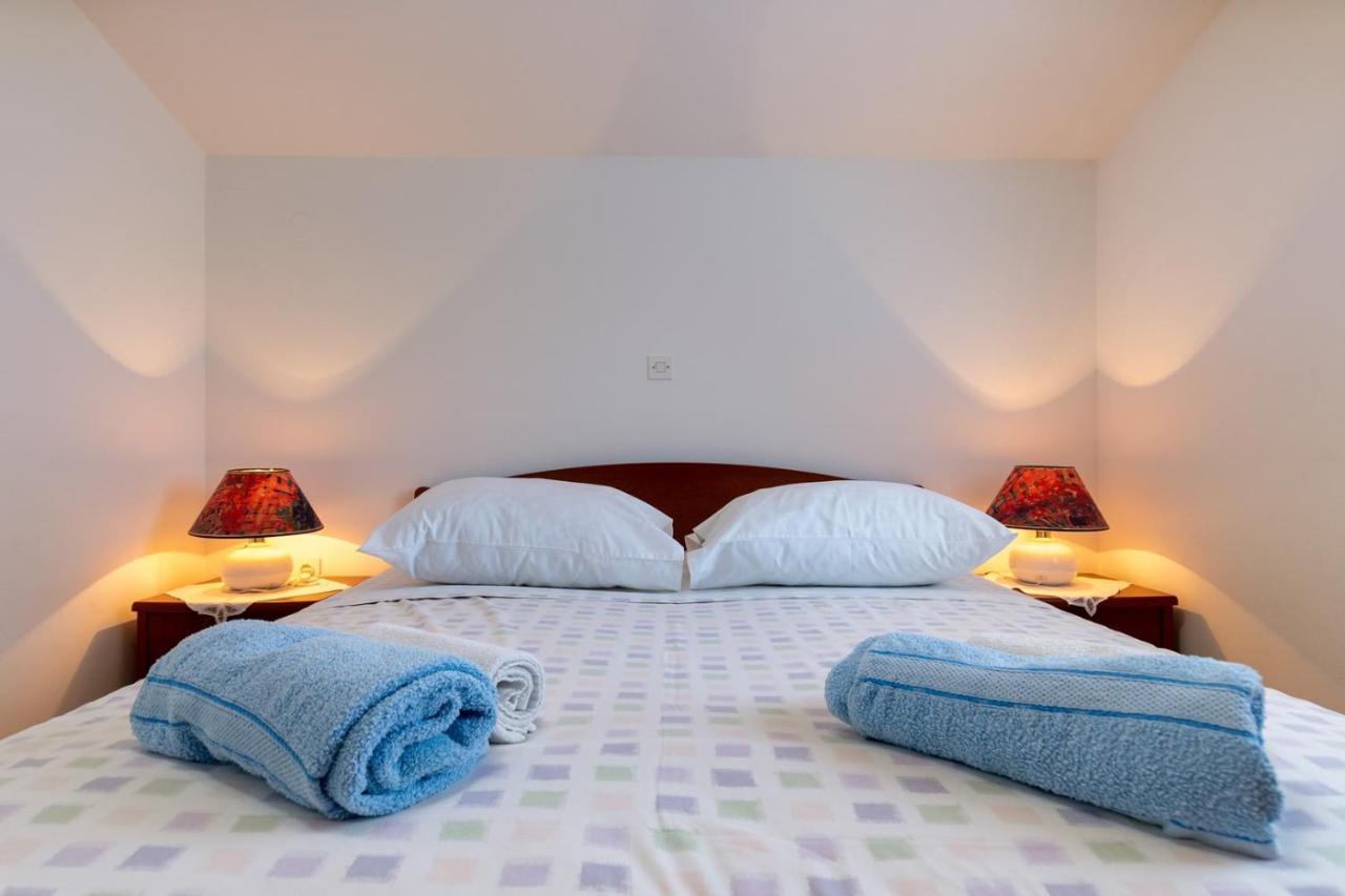 Apartments Pino Rabac Buitenkant foto