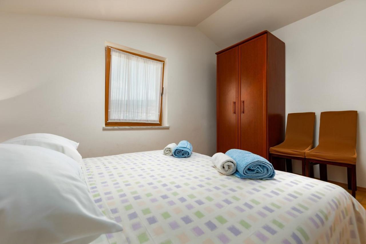 Apartments Pino Rabac Buitenkant foto