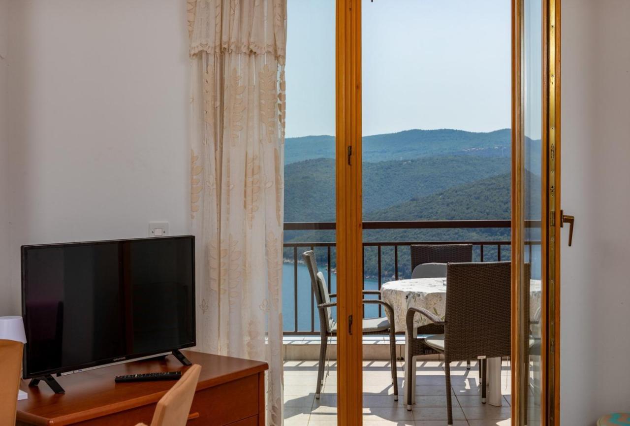 Apartments Pino Rabac Buitenkant foto