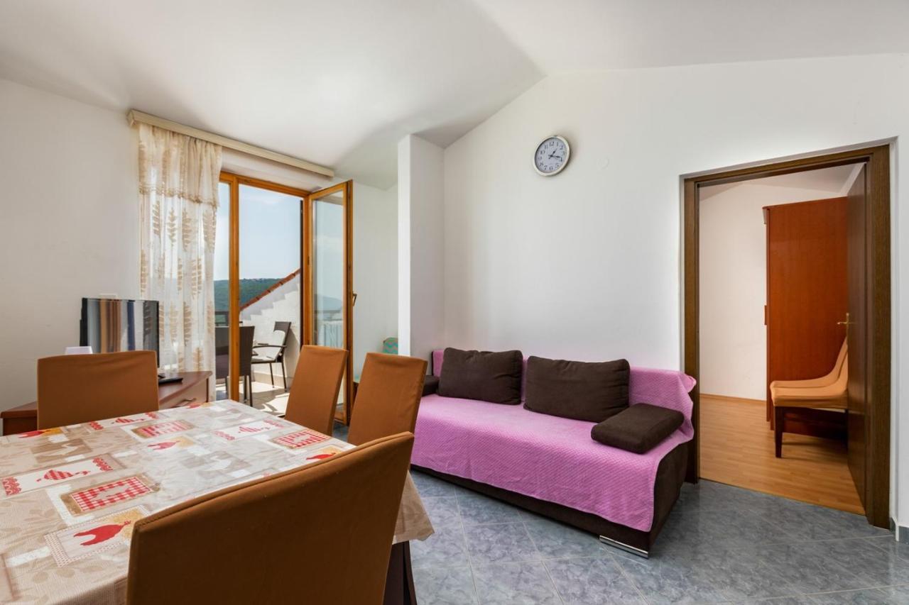 Apartments Pino Rabac Buitenkant foto